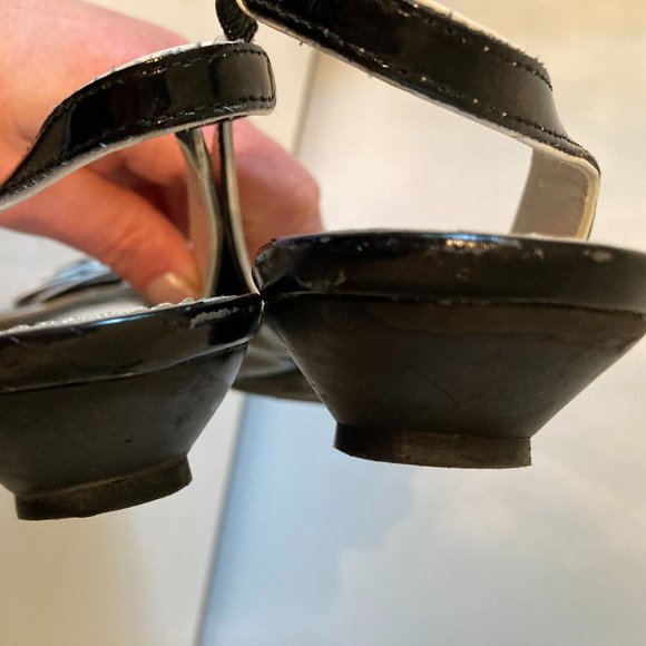 Anne Klein iFlex Black & White Open Toe Shoe - EUC - Picture 8 of 10